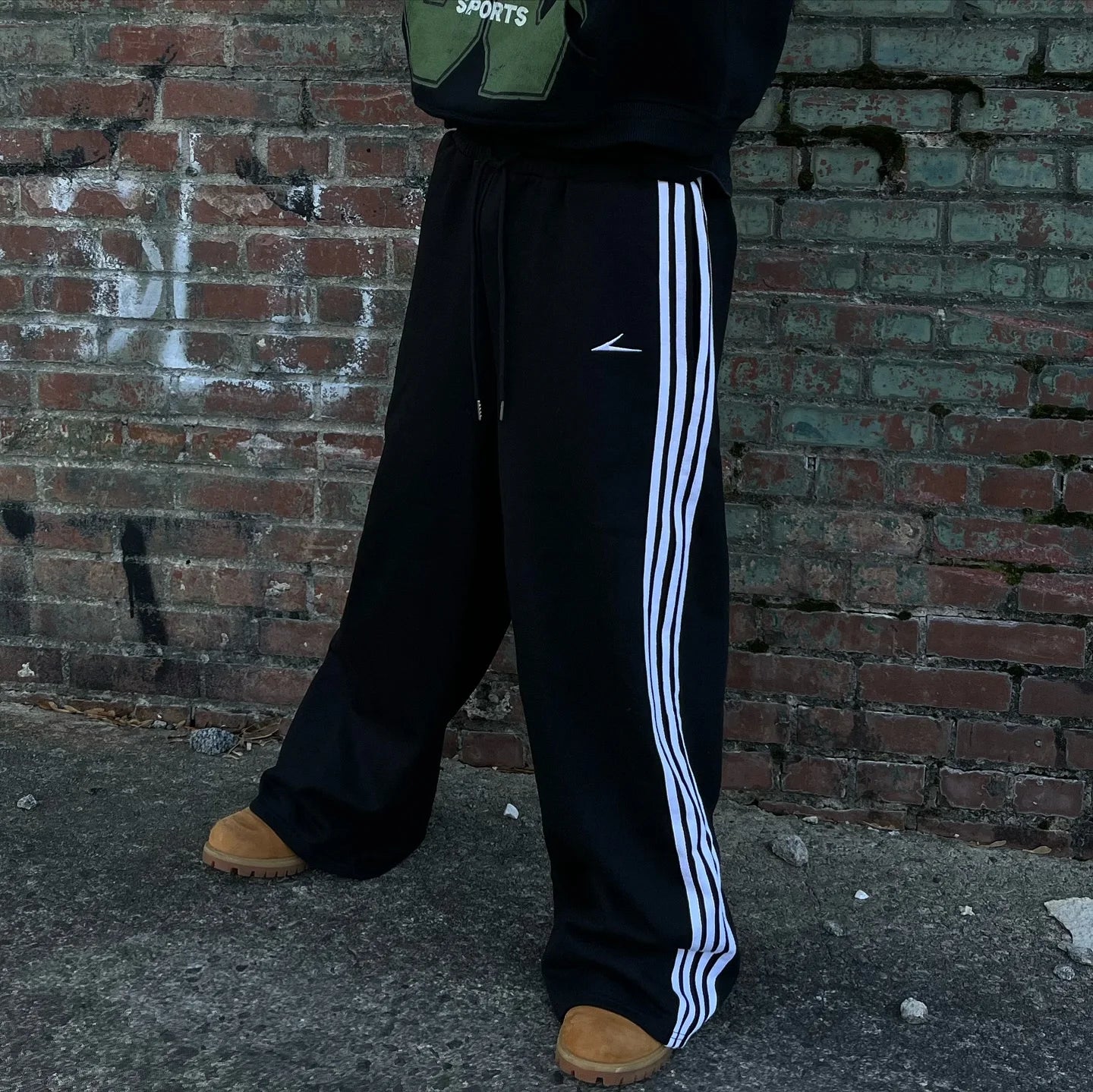 "Arrive" Sweatpants